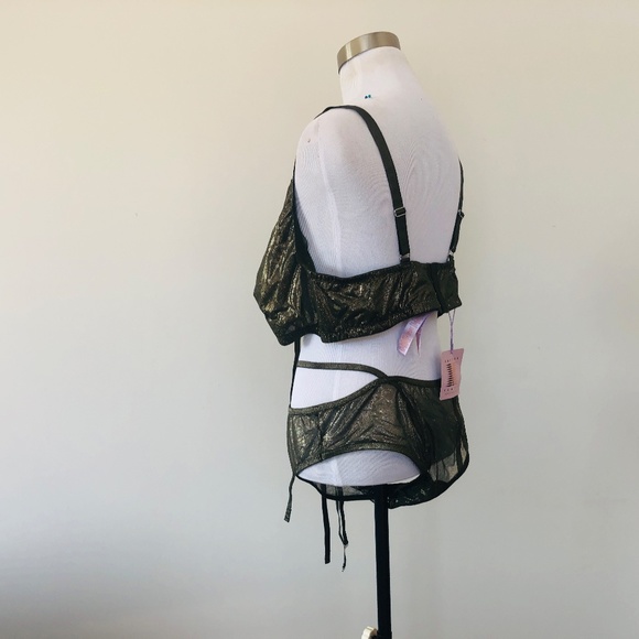 Plus Size 22 24 Savage Fenty by Rihanna Green Bra Panty Set - Picture 4 of 8